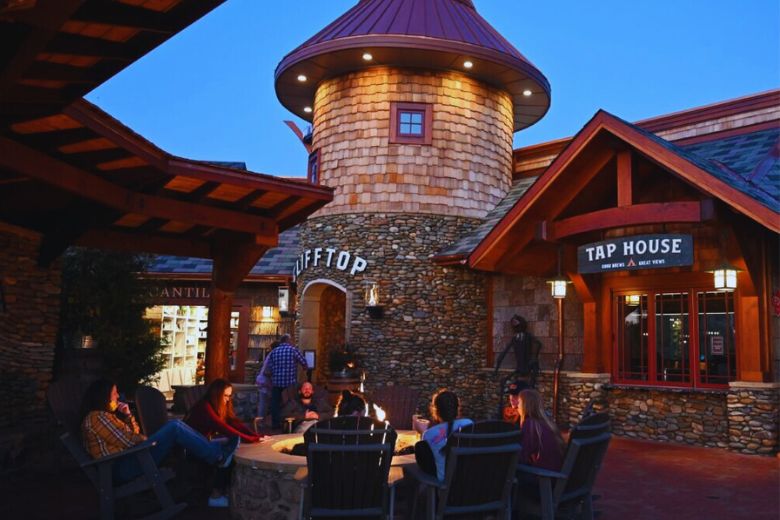 Best Burgers in Gatlinburg with a Side of Amazing Views